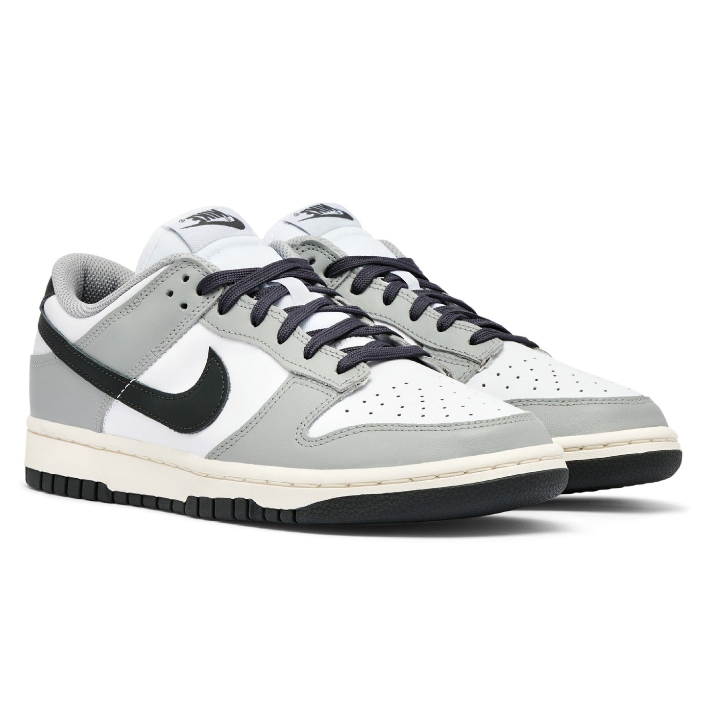 NK DUNK LOW LIGHT SMOKE GREY